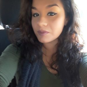 Meet your Posher, Alexis